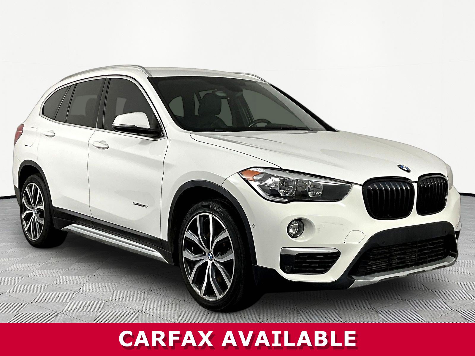 Used 2017 BMW X1 sDrive28i FWD image 3