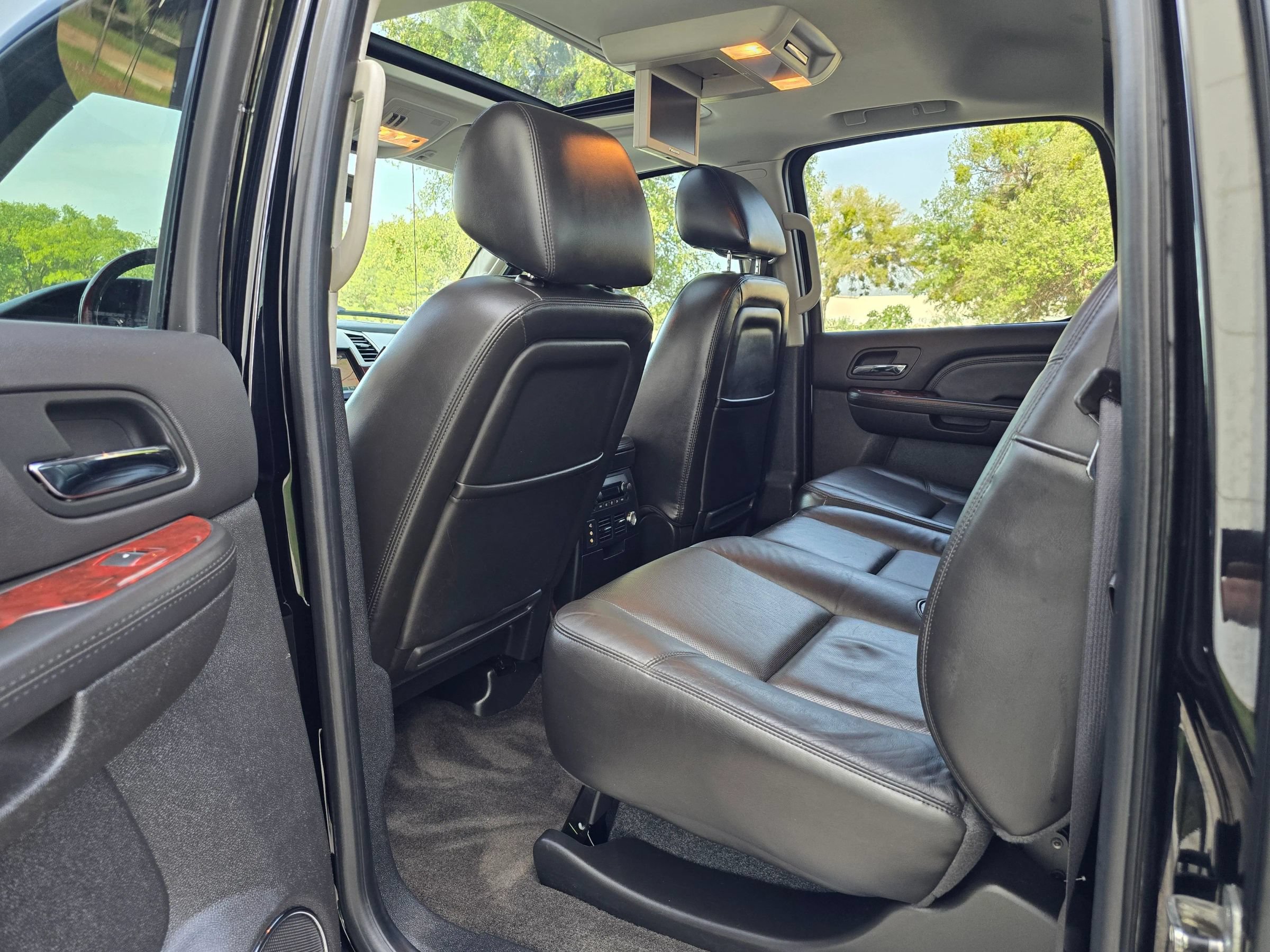 Used 2010 Cadillac Escalade EXT Luxury AWD/4WD image 44