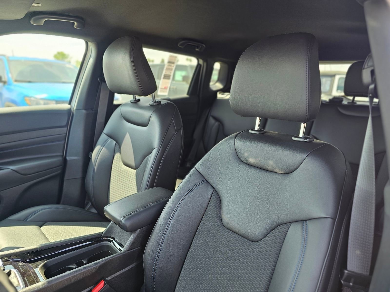 New 2026 Jeep Compass Latitude AWD/4WD image 21