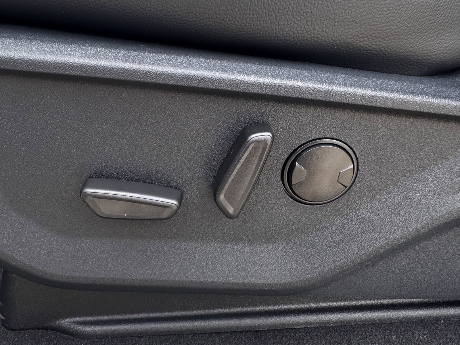 New 2026 Ford F250 Lariat image 25