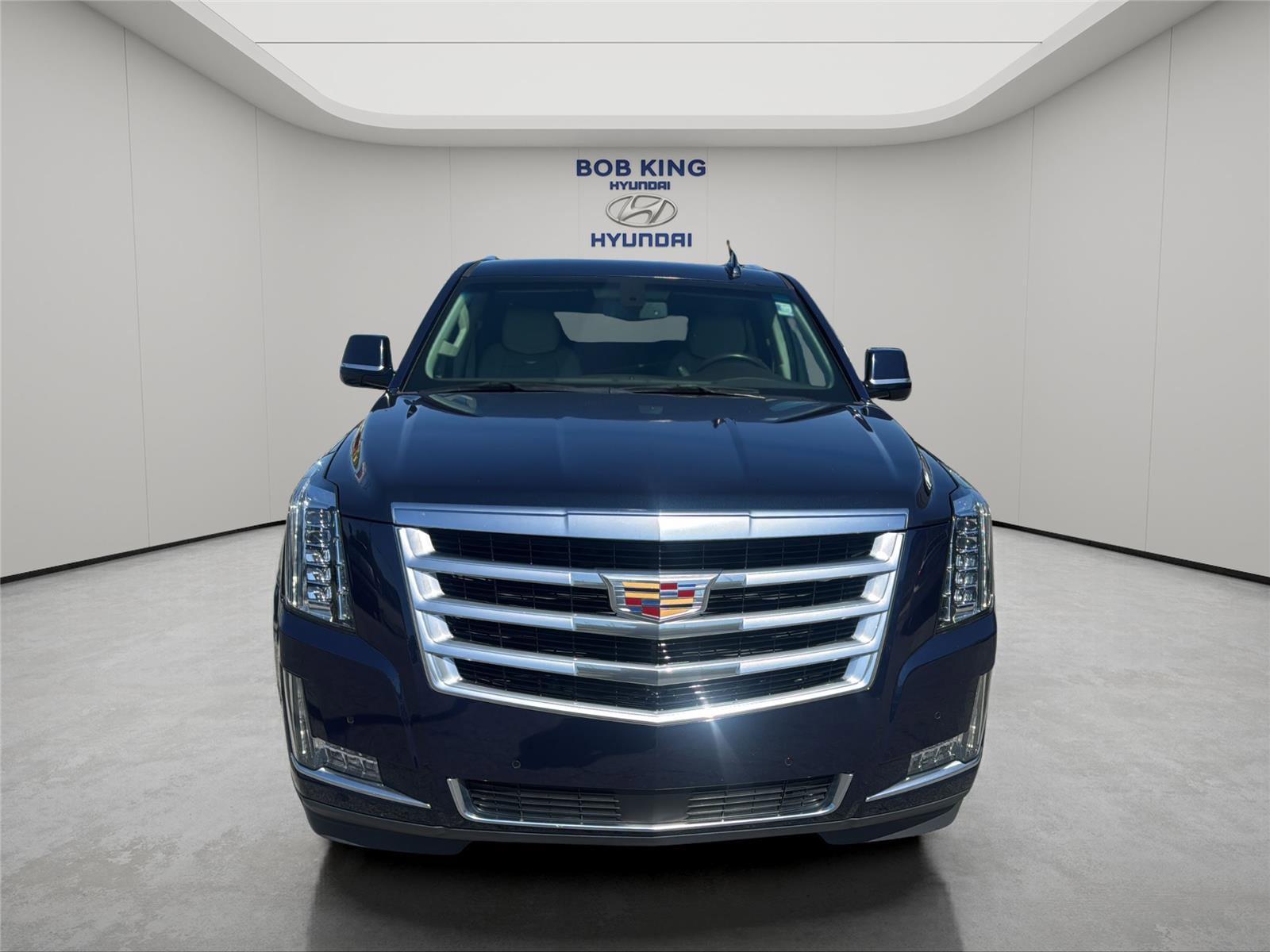 Used 2017 Cadillac Escalade 4WD w/ LPO, Radiant Package image 8