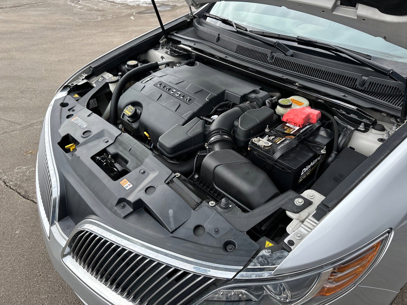 Used 2013 Lincoln MKS image 12