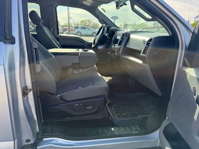 Used 2016 Ford F150 XLT w/ Equipment Group 302A Luxury AWD/4WD image 11