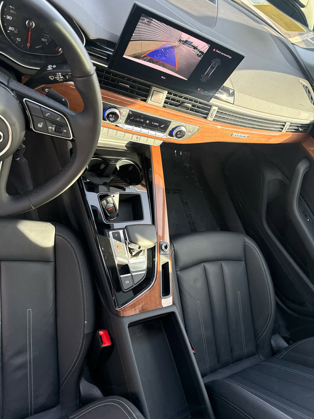 Used 2023 Audi A4 2.0T Premium w/ Convenience Package image 15