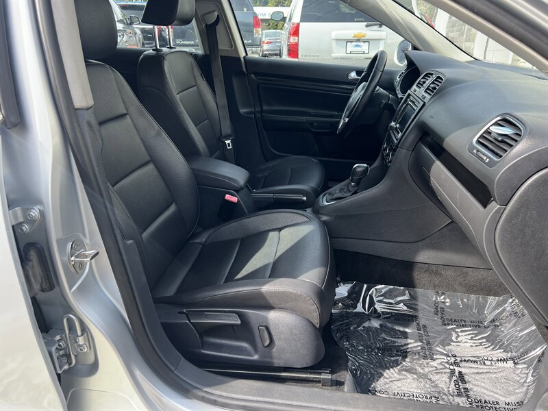Used 2011 Volkswagen Jetta TDI FWD image 13
