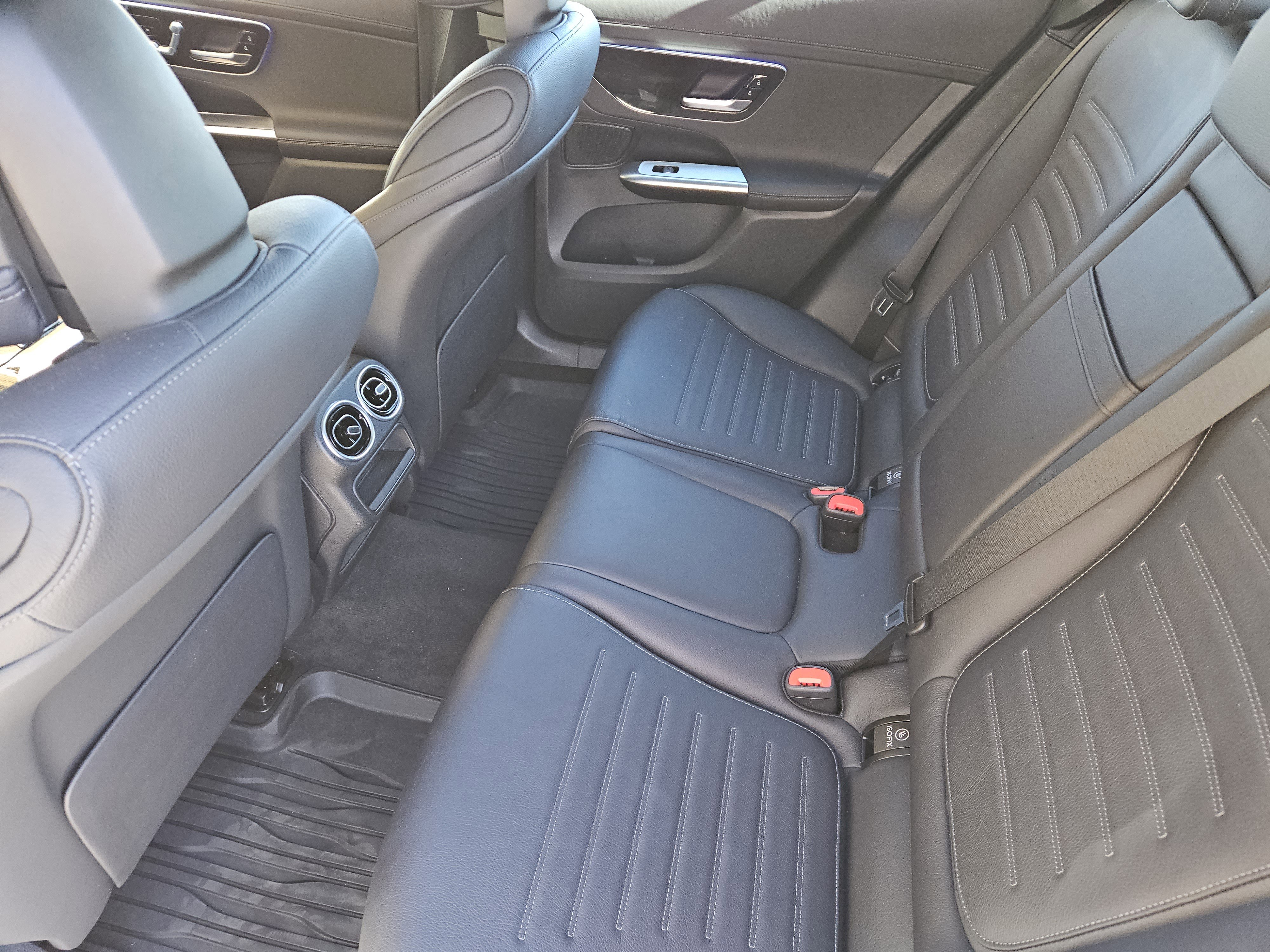 Certified 2025 Mercedes-Benz GLC 43 AMG 4MATIC image 30