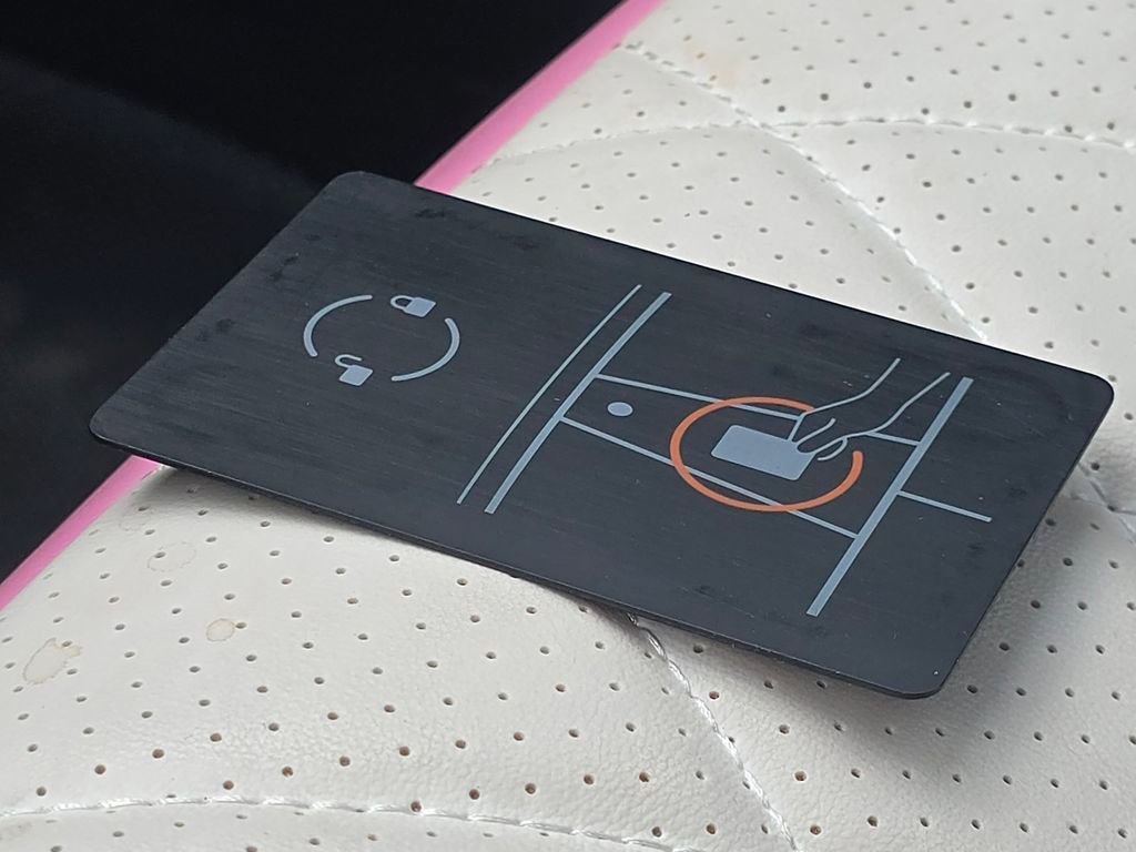 Used 2020 Tesla Model 3 Standard Range Plus image 30