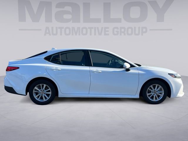 Used 2025 Toyota Camry LE image 6