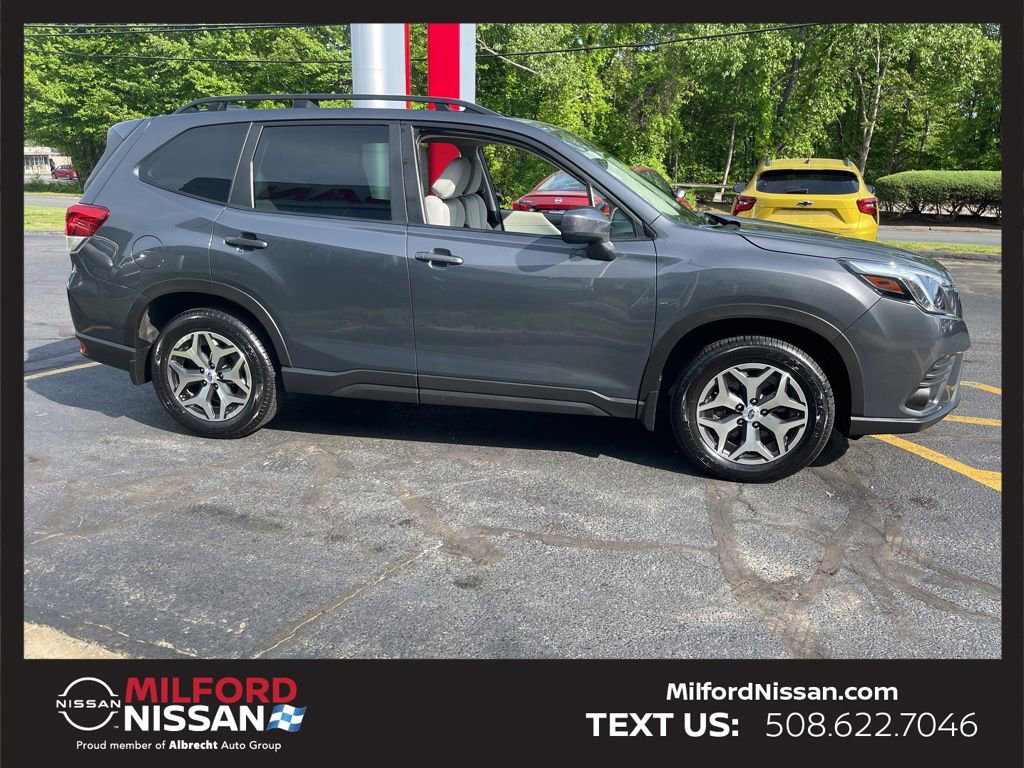 Used 2022 Subaru Forester Premium AWD/4WD image 6