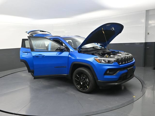 New 2026 Jeep Compass Latitude AWD/4WD image 31