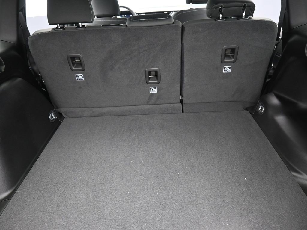 New 2026 Jeep Grand Cherokee Laredo image 14