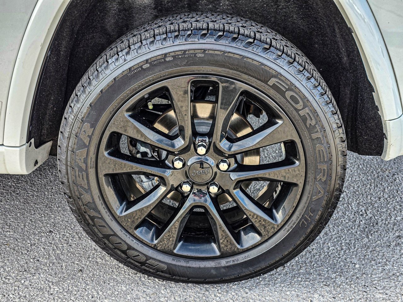 Used 2019 Jeep Grand Cherokee Altitude image 10