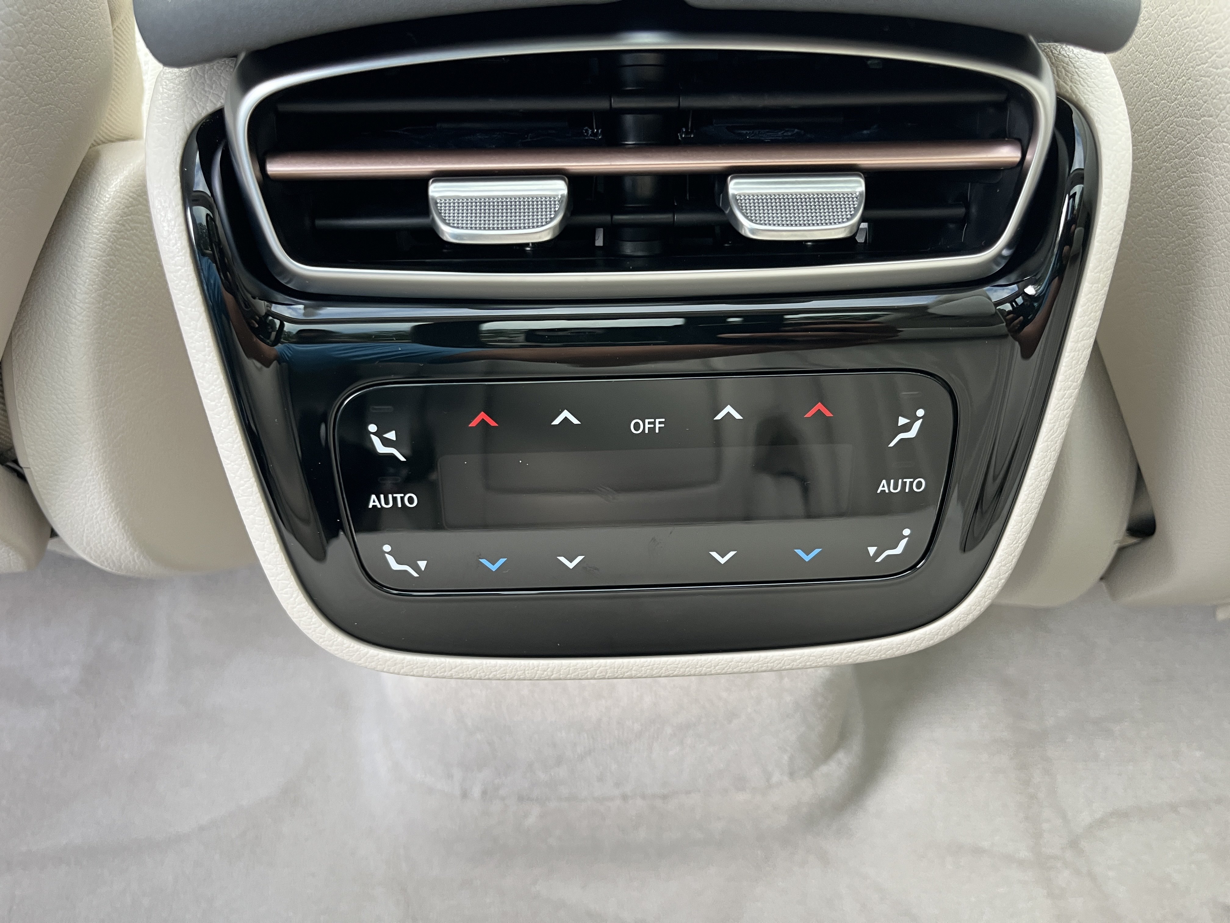 New 2027 Mercedes-Benz EQS 400 4MATIC SUV image 39