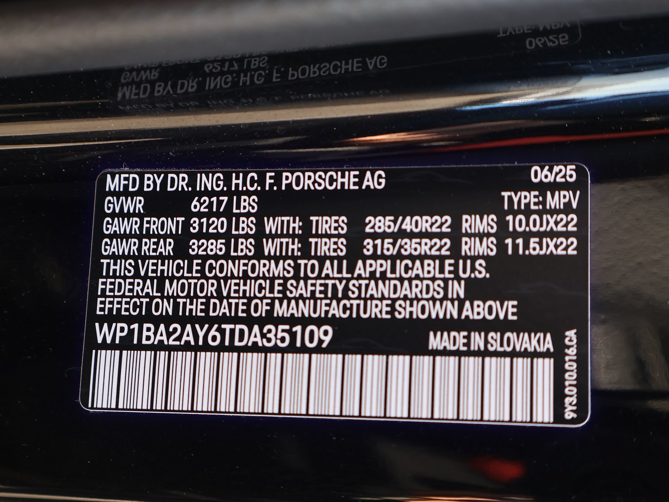 Certified 2026 Porsche Cayenne Coupe AWD/4WD image 35