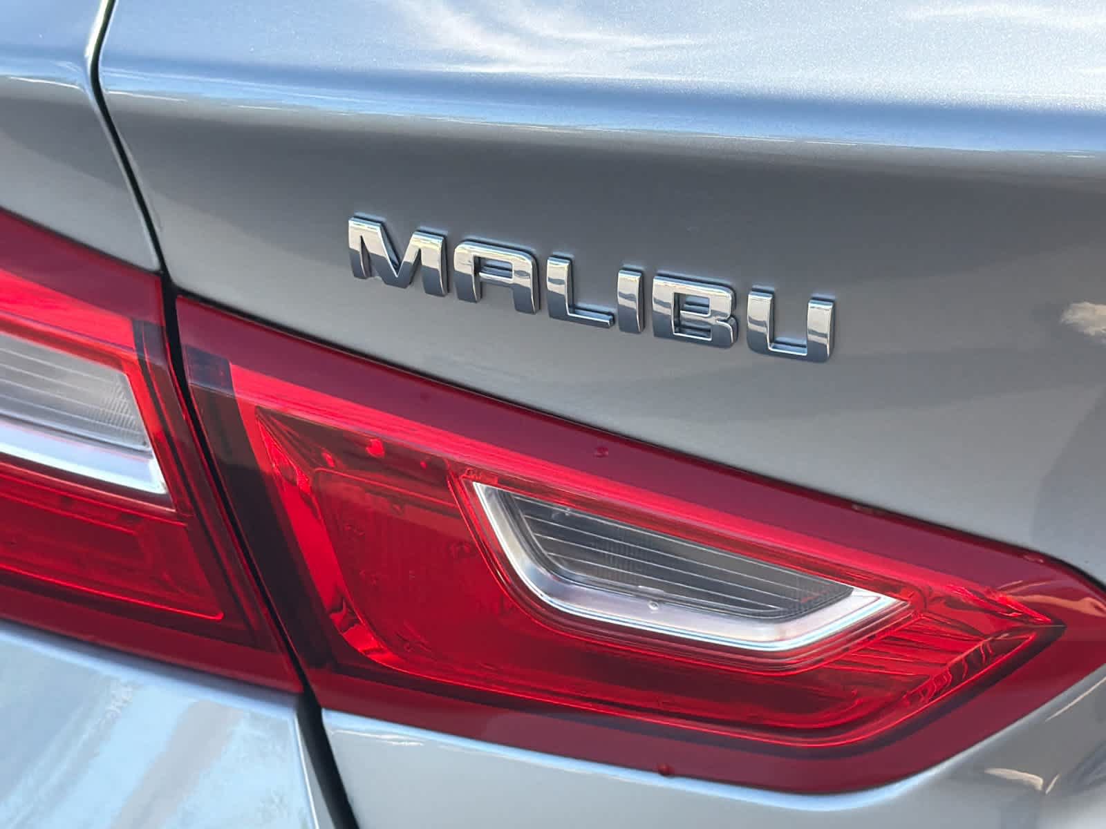 Used 2025 Chevrolet Malibu LT FWD image 31