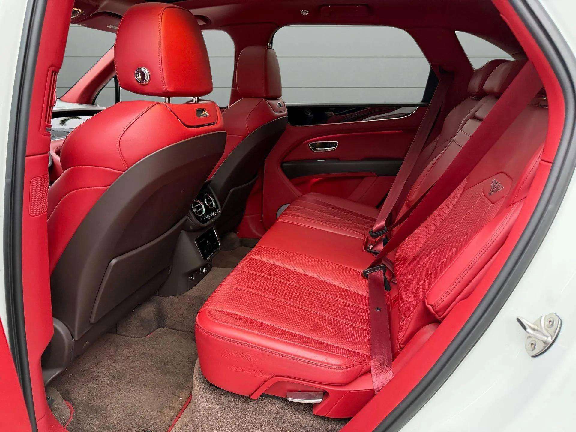 Certified 2022 Bentley Bentayga image 20