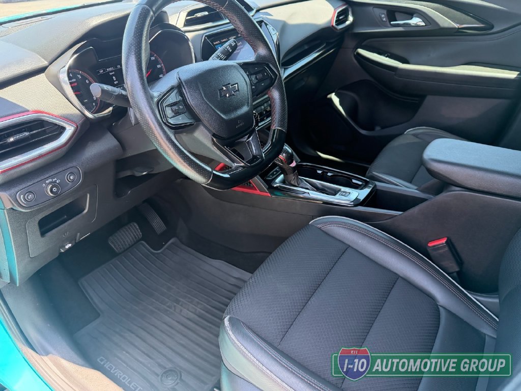 Used 2021 Chevrolet TrailBlazer RS w/ Sun and Liftgate Package FWD image 22