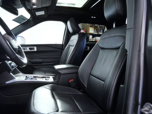 Certified 2020 Ford Explorer Limited w/ Class III Trailer Tow Package image 16