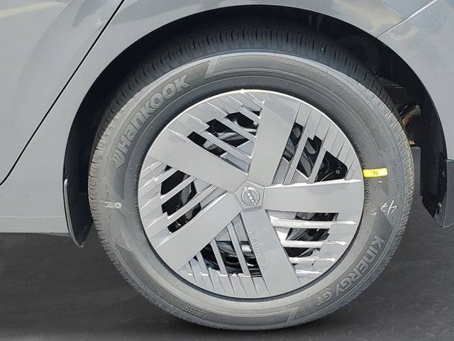 New 2026 Nissan Sentra SV w/ Floor Mat Package FWD image 8