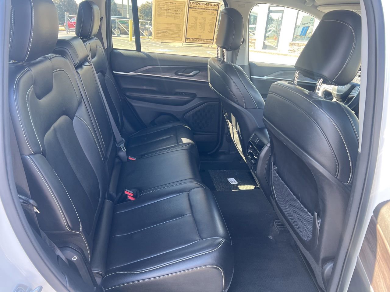 Used 2023 Jeep Grand Cherokee Limited image 18