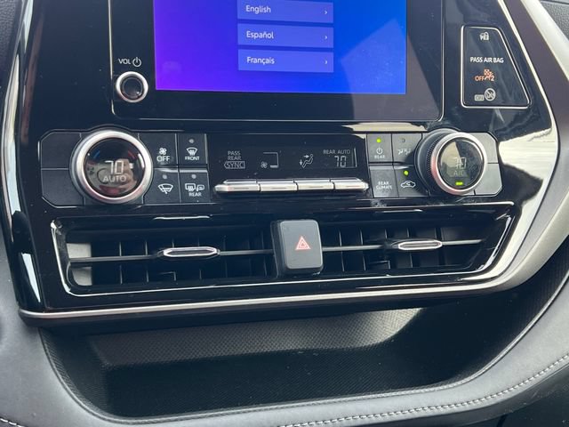 Certified 2025 Toyota Highlander LE FWD image 27
