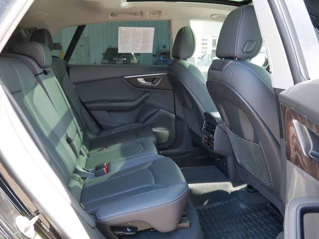 Used 2023 Audi Q8 Premium Plus w/ Premium Plus Package image 11