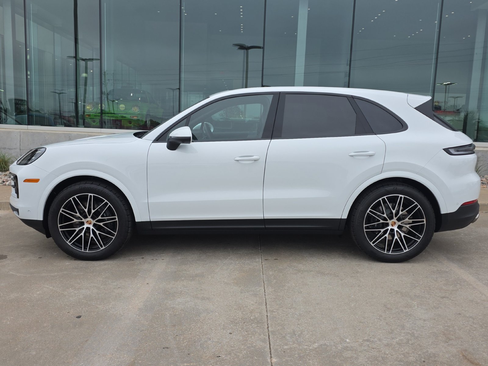 New 2026 Porsche Cayenne AWD/4WD image 2