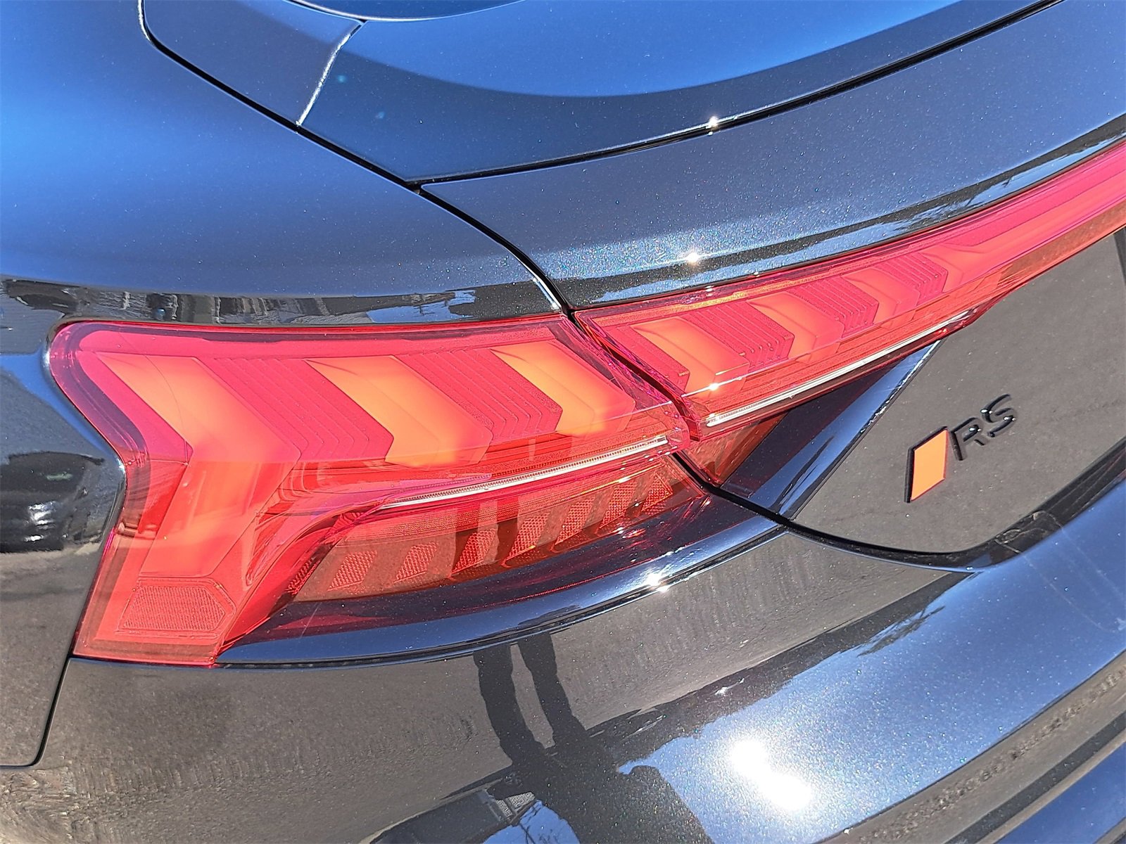 Used 2025 Audi RS e-tron GT performance w/ 21" Wheel Package image 38