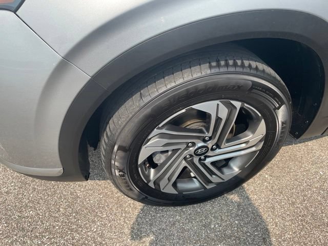 Used 2022 Hyundai Santa Fe SEL w/ Convenience Package FWD image 3