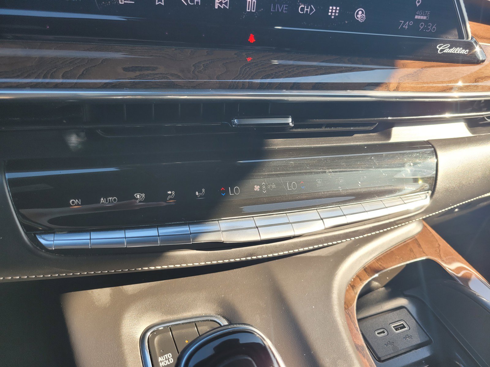 Used 2021 Cadillac Escalade Premium Luxury Platinum AWD/4WD image 22