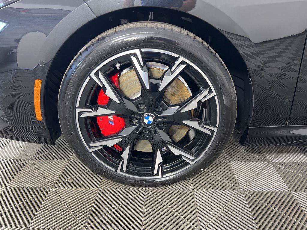 Used 2025 BMW M235i xDrive AWD/4WD image 17