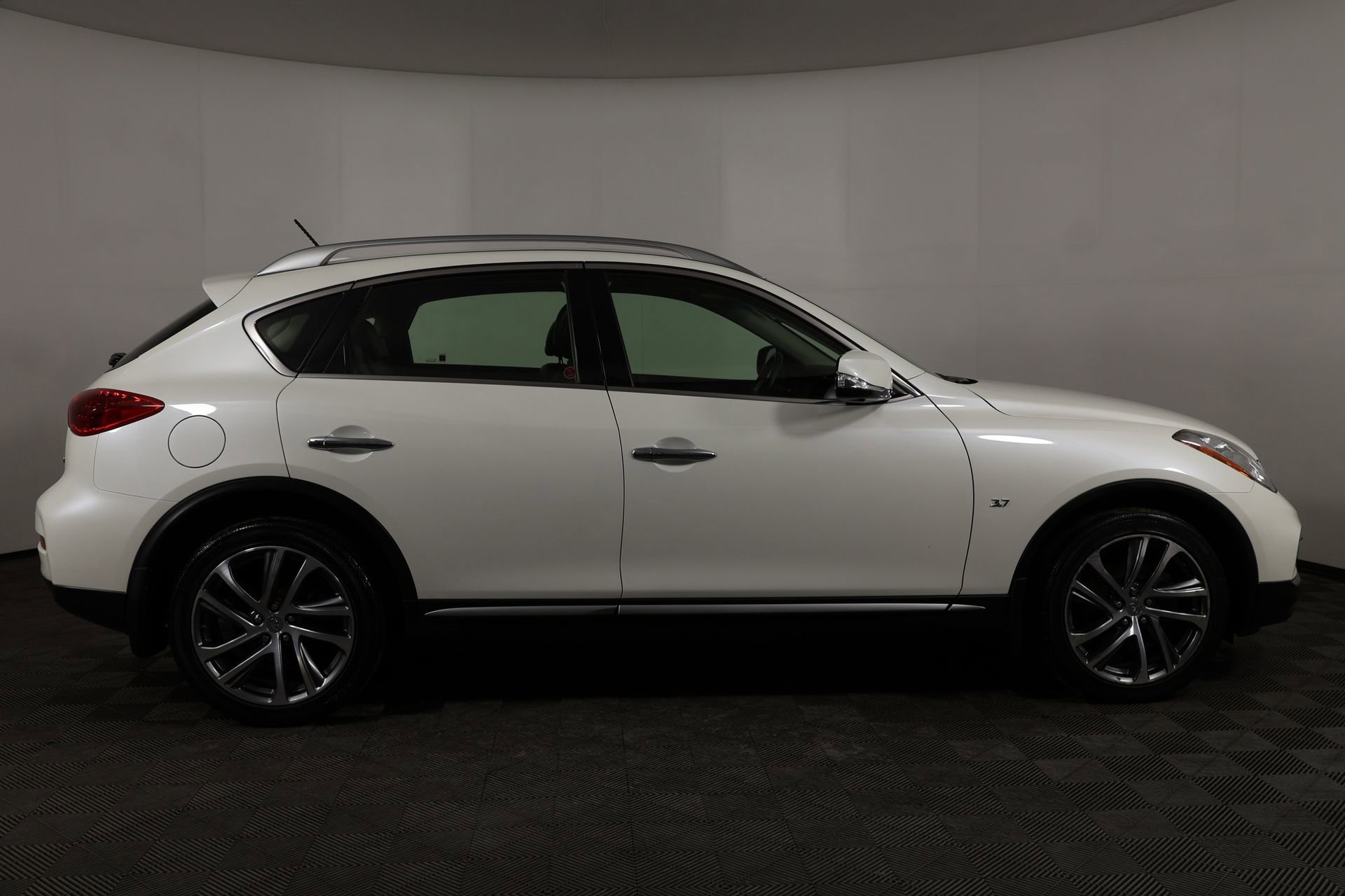 Used 2017 INFINITI QX50 Base image 12