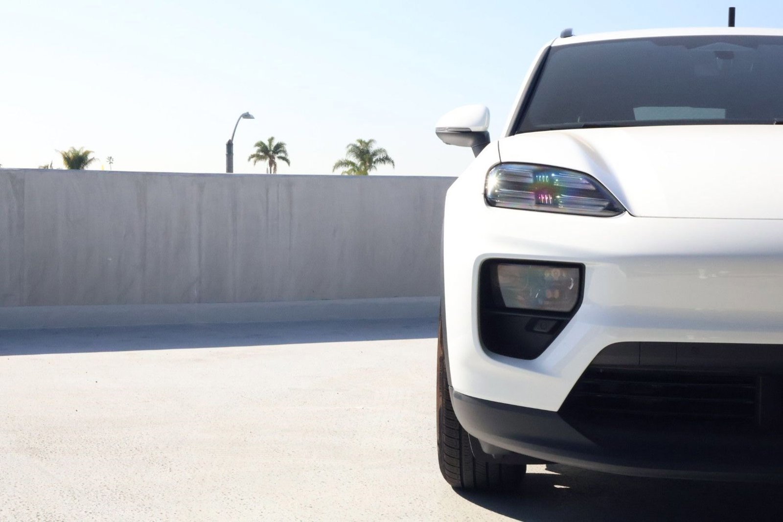 Certified 2024 Porsche Macan 4 Electric image 12