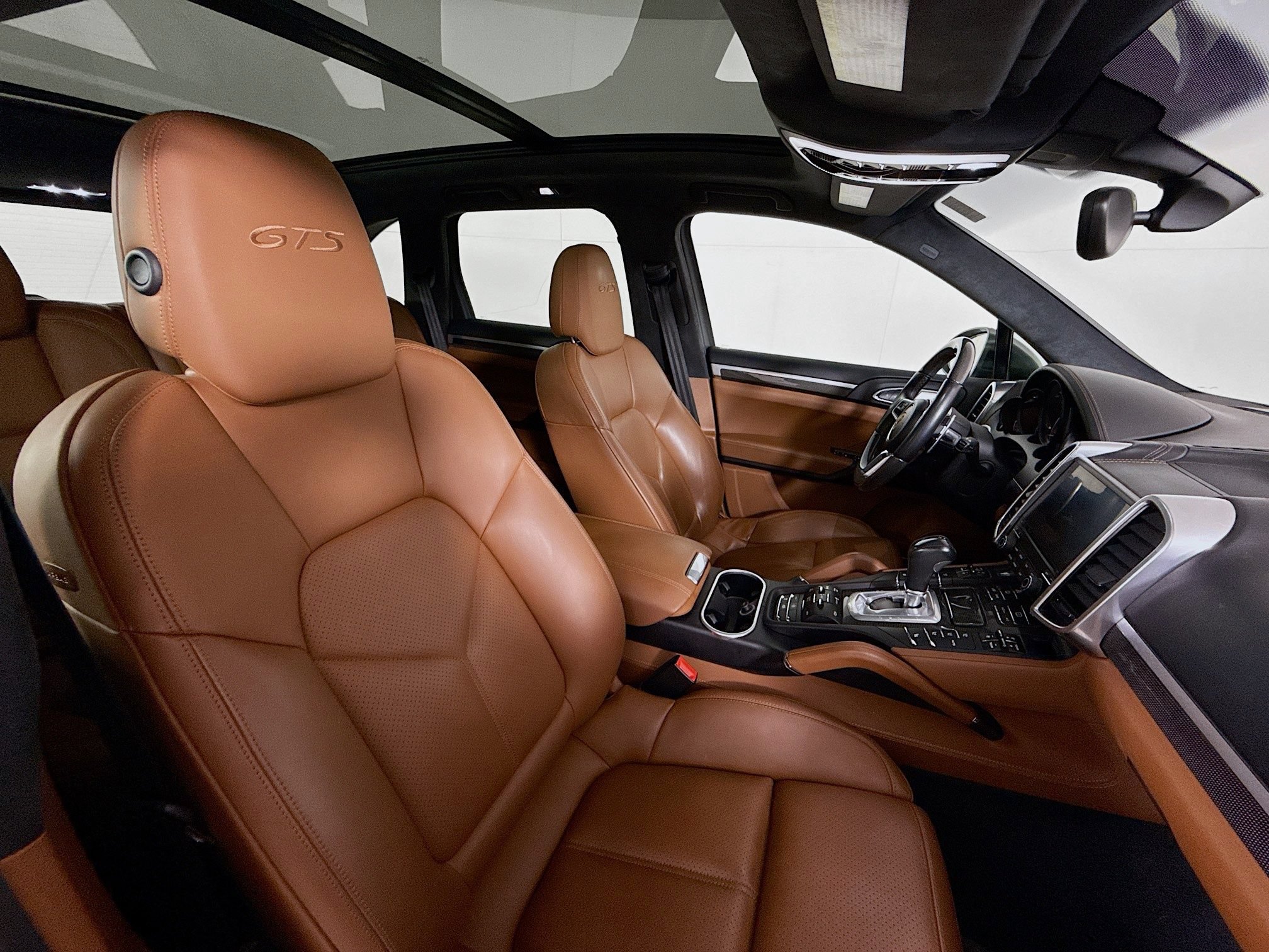 Certified 2018 Porsche Cayenne GTS AWD/4WD image 29