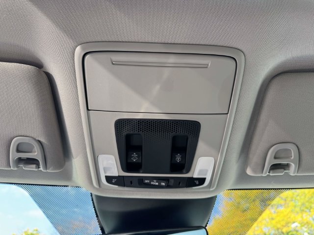 Certified 2024 Honda Pilot Touring image 31