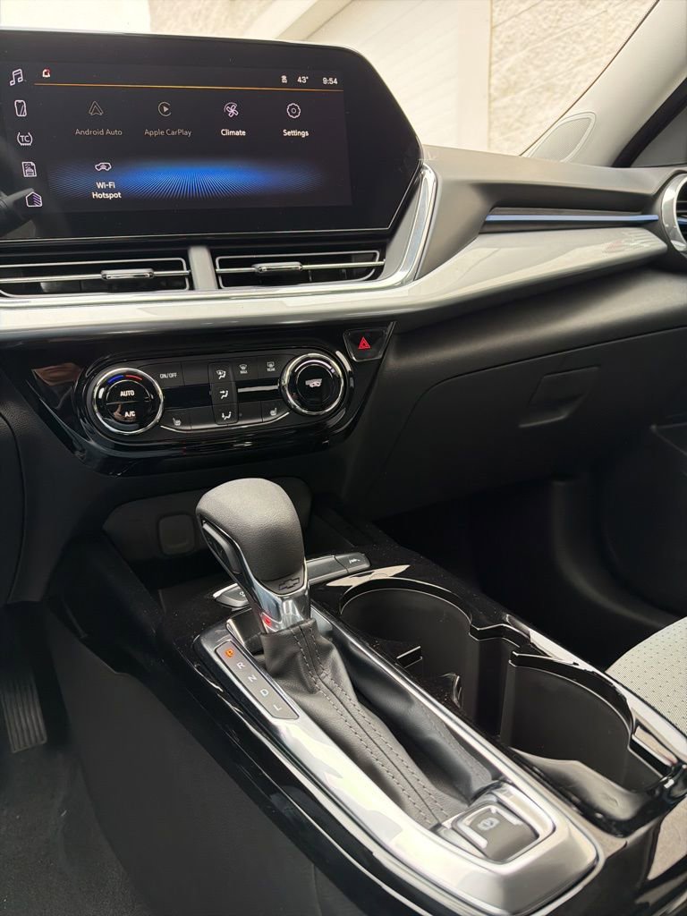 New 2026 Chevrolet Trax LT w/ Driver Confidence Package FWD image 14