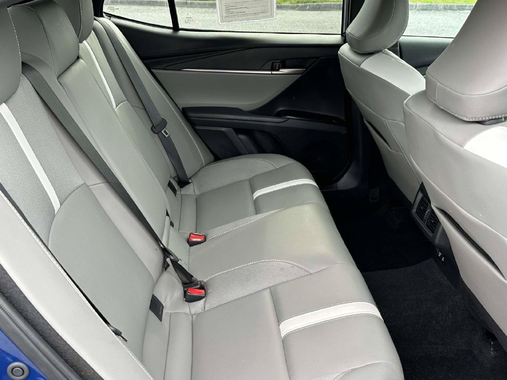Used 2025 Toyota Camry SE w/ Convenience Package AWD/4WD image 10