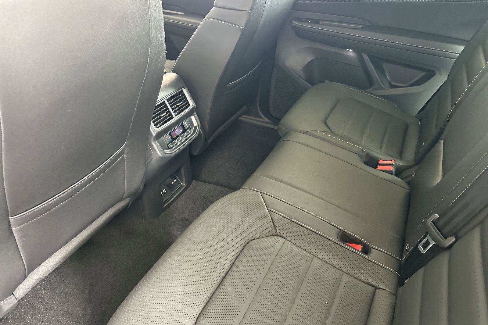 New 2026 Volkswagen Atlas SEL image 11