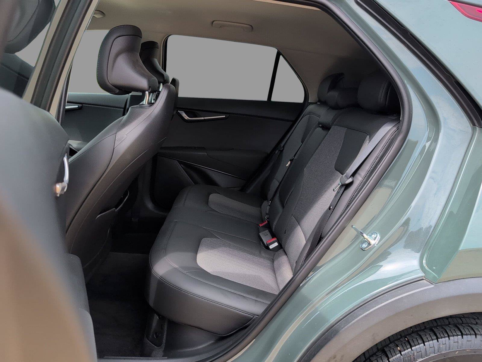 Used 2024 Kia Niro EX FWD image 20
