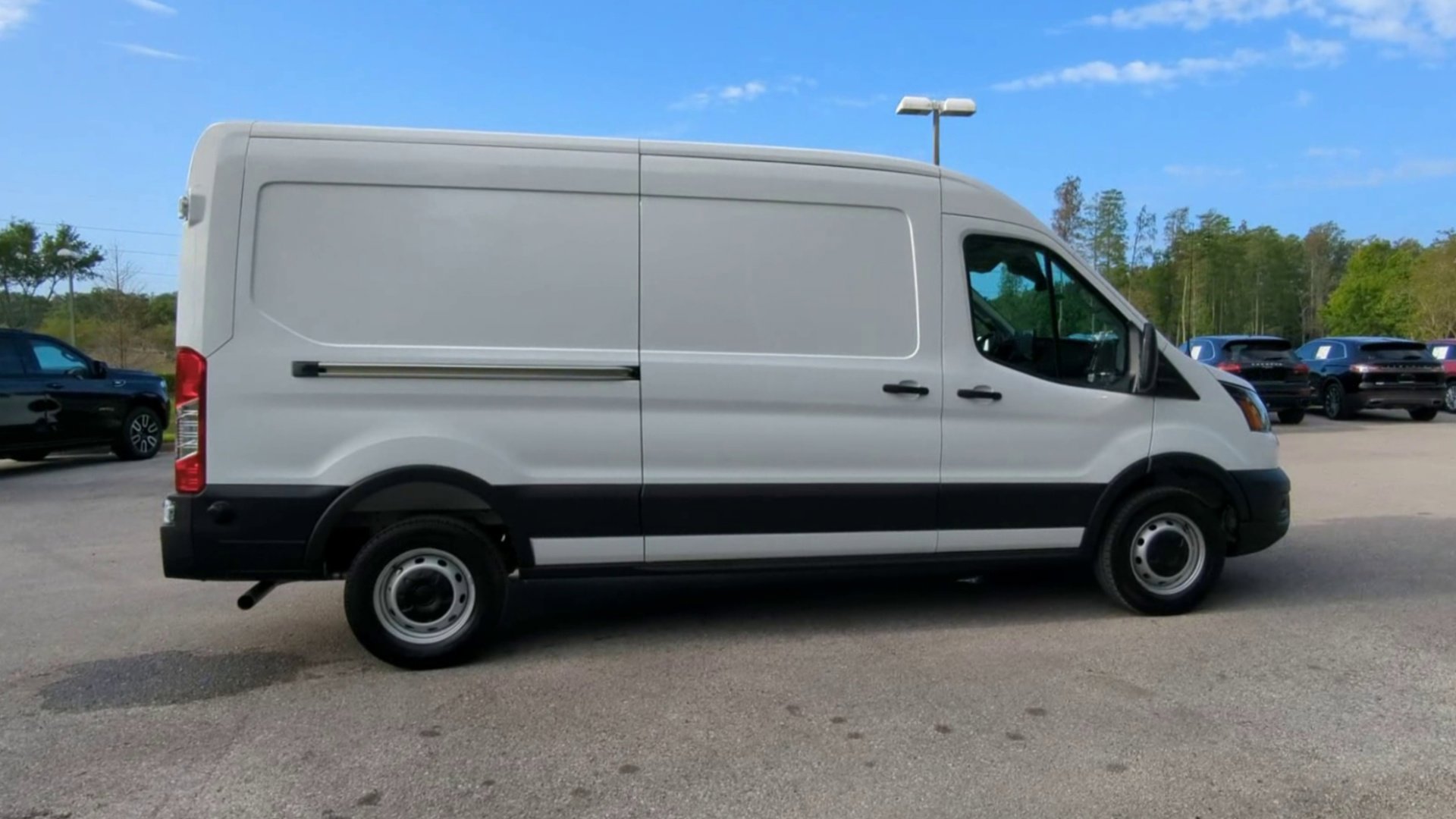 New 2026 Ford Transit 250 148 Medium Roof image 34