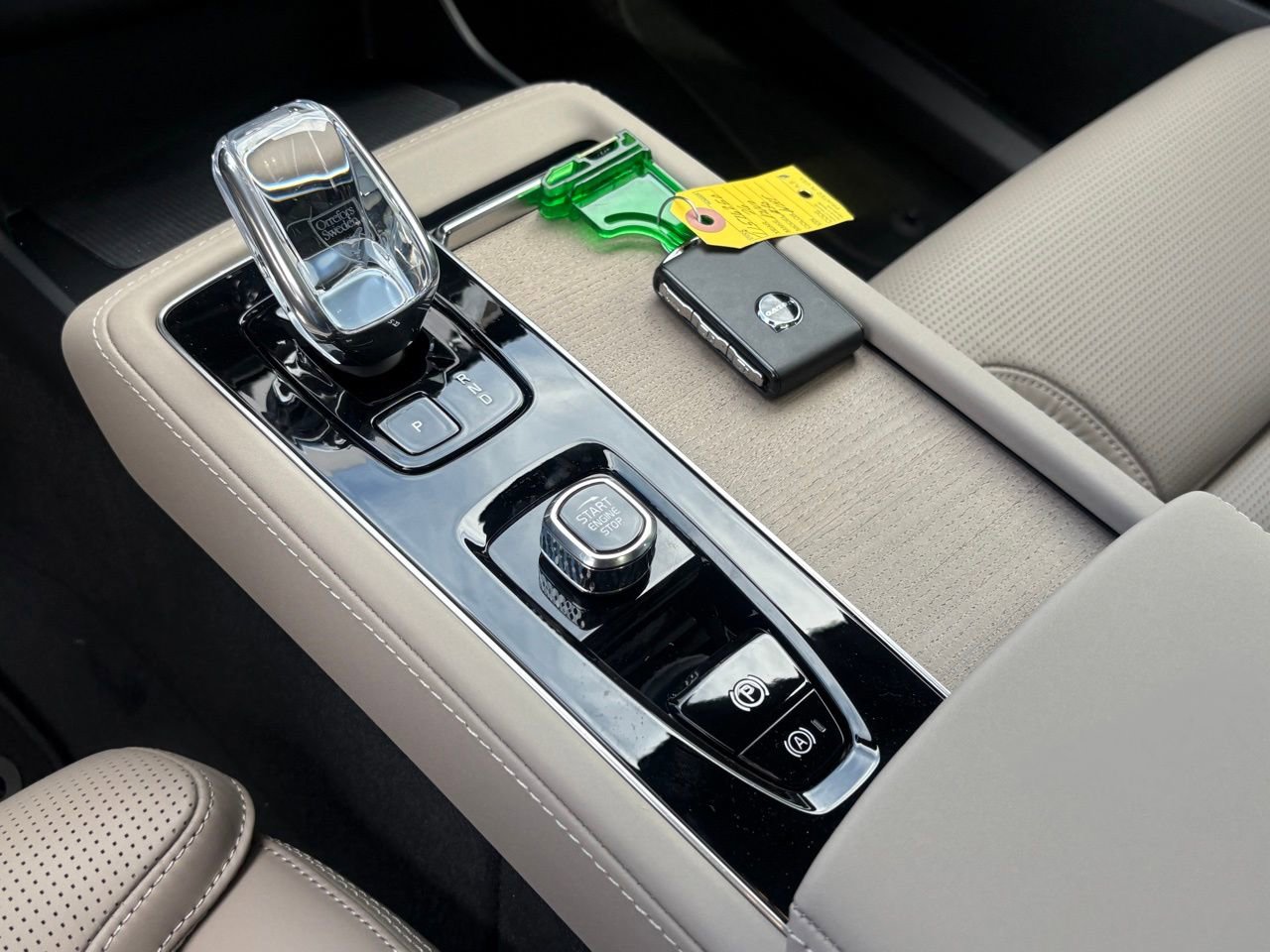 New 2026 Volvo XC90 T8 Ultra w/ Protection Package Premier image 15