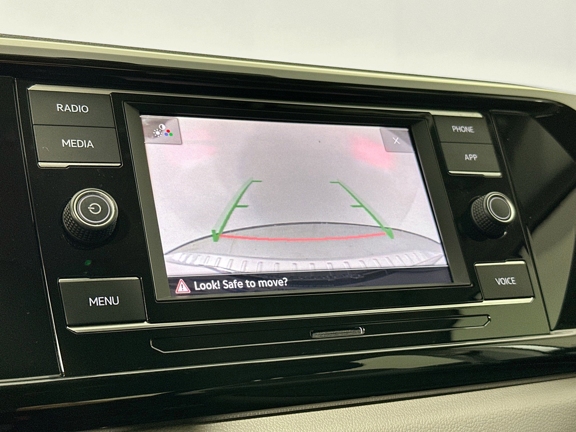 Used 2023 Volkswagen Taos S image 13