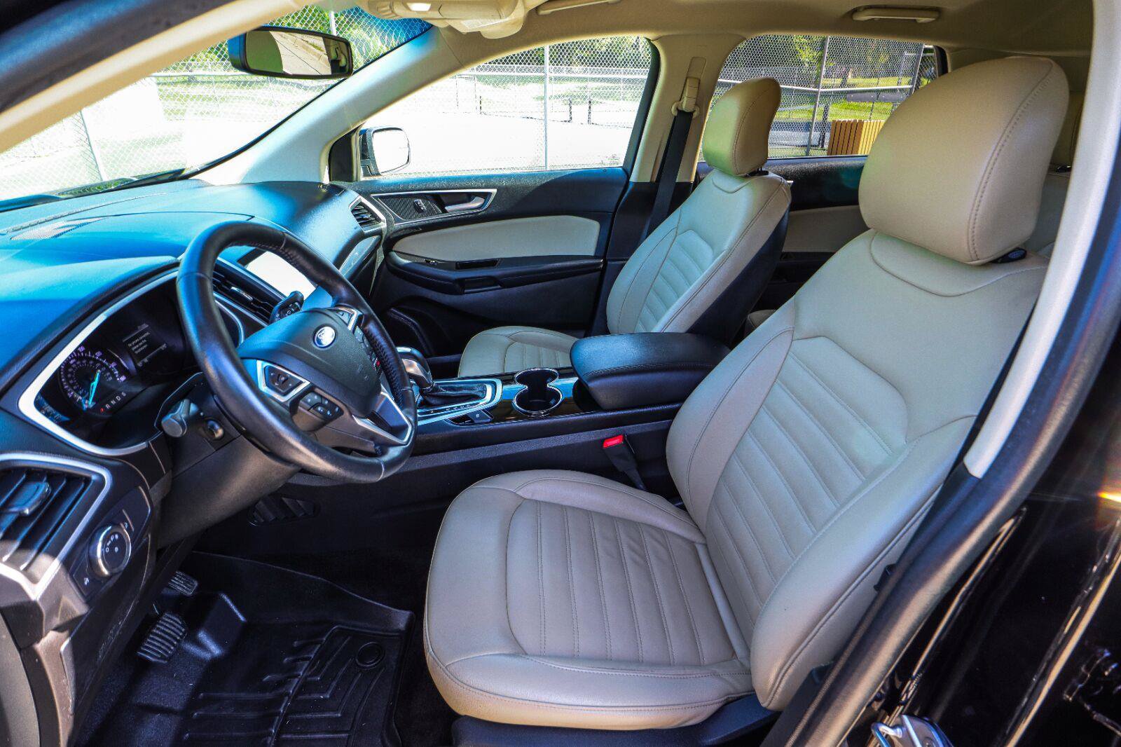 Used 2018 Ford Edge SEL w/ Equipment Group 201A AWD/4WD image 35