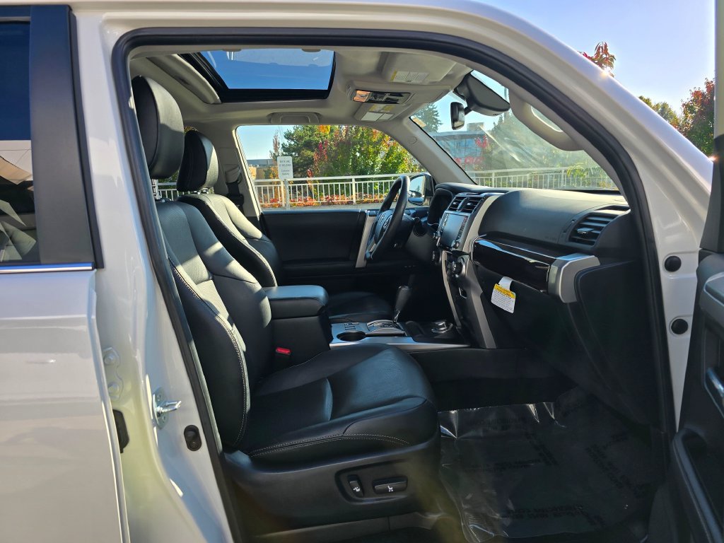 Used 2021 Toyota 4Runner Limited AWD/4WD image 11