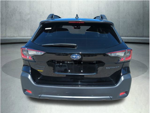 Used 2025 Subaru Outback Onyx Edition image 5