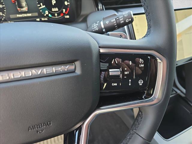 New 2025 Land Rover Discovery Sport Dynamic SE image 21