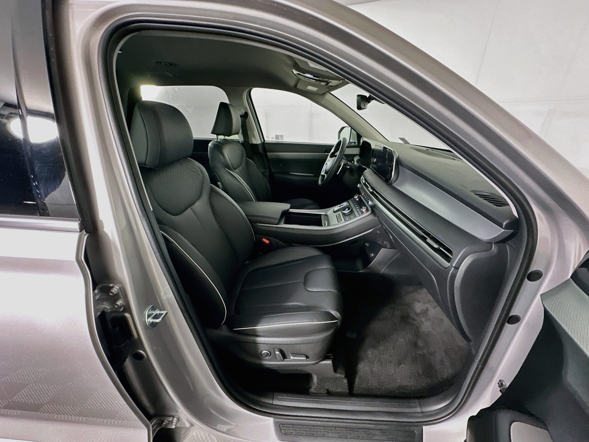 Used 2025 Hyundai Palisade SEL FWD image 33