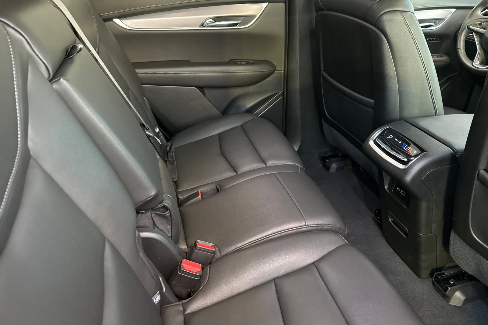 Used 2025 Cadillac XT6 Luxury image 20