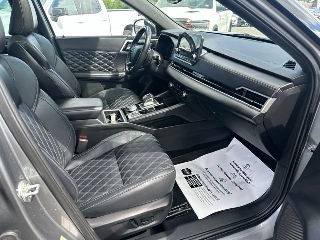 Used 2023 Mitsubishi Outlander SEL Black Edition AWD/4WD image 8