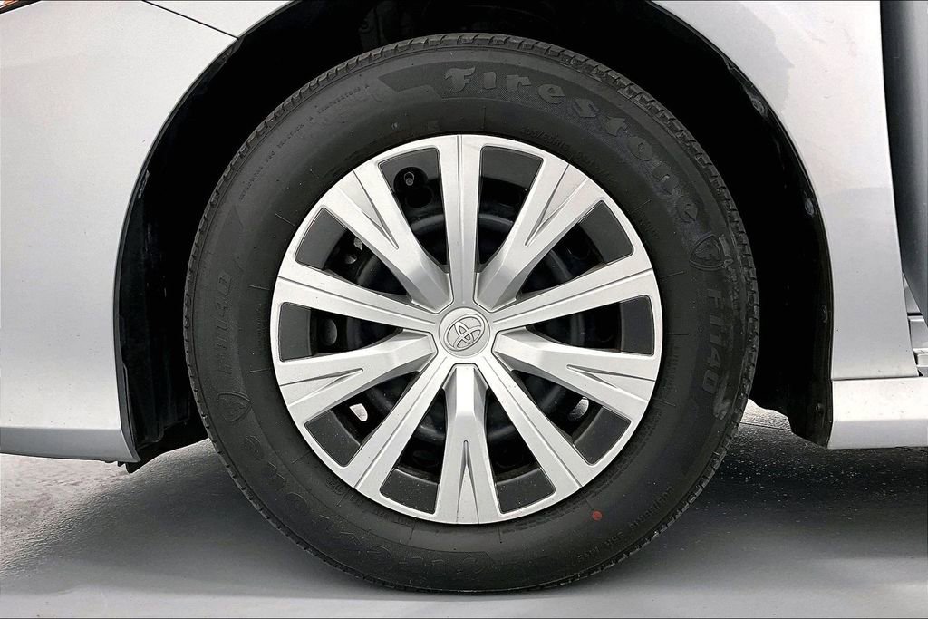 Used 2023 Toyota Camry LE FWD image 11